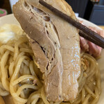 煮干らーめん 川むら - デカ厚切りチャーシュー