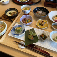 豆富料理と吟醸せいろ蒸し 八かく庵 大阪ステーションシティ店 - 