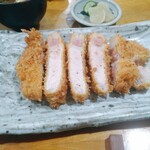 キッチン美味小家 - 甲州フジサクラポーク熟成厚切りロースかつ定食
