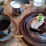 Tea room mahisa motomachi - 黒い森のさくらんぼのセーキセット