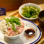 uni Seafood - 山盛りしらす&ネギトロ丼 (￥1,000)
