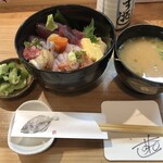 Sushi Taku - ランチちらし寿司