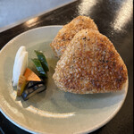 郷土料理ともん - 焼きおにぎり　お漬物　byまみこまみこ