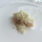 カミムラ  - 岩内産マイカの炙り、カリフラワーサラダ