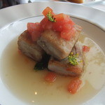 カミムラ  - こちらは豚ばら肉の煮込み