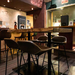 ボクモ - 4名様までのテーブル席。