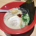 Hakata Ippuudou - 特製赤丸