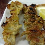 鶴亀 - とり皮 200円(税込)(2023年6月1日撮影)