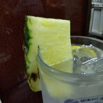 鶴亀 - チューハイ 300円(税込)(2023年6月1日撮影)