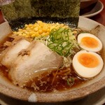 Echigohizoumemmujinzou - 鶏ガラ醤油デラックス。