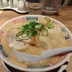 Mempanshokudou - 濃厚白湯中華麺ワンタン