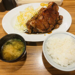 Oosaka Tonteki - トンテキ定食  メガ500g【1700円】