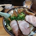 酔麺 此乃花 - 桃太郎ラーメン980円。ライスは無料。