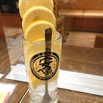 Nikudoufu To Remon Sawa Taishuu Shokudou Yasubee - タワーレモンサワー