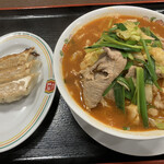 餃子の王将 - 豚辛ラーメン＆餃子(ジャストサイズ)