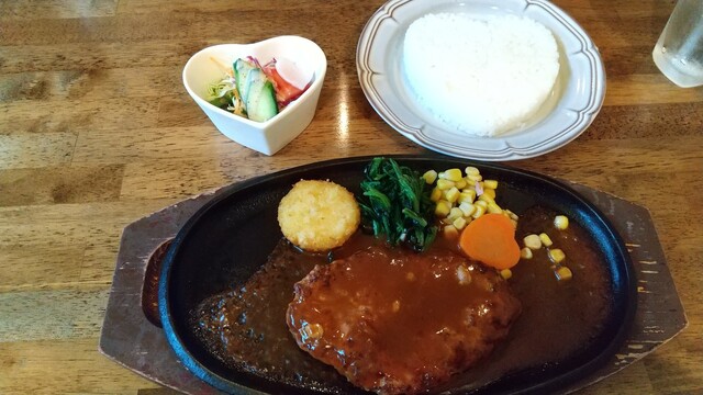 Lover 白石蔵王｜宮城県白石市のハンバーグ専門店