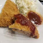 ろばた　仁 - かじっちゃったけれど(笑)手作りメンチカツ❤️