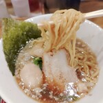 ガラ喰楽学校 - 2年1組 味玉醤油らぅ麺 麺リフト！