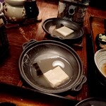 Tsugaru Joppari Isariya Sakaba - お通し② 湯豆腐