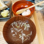 肉汁餃子のダンダダン - スープと温泉たまご