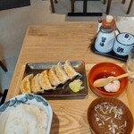 Nikujiru Gyouza No Dandadan - 餃子定食