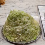 焼肉ジンギスカン つるや - 小盛りキャベツ