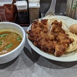 旨辛ラーメン 表裏 - 