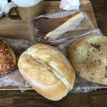 Pan koubou tsukihara - 今日は5個　ハンバーガーは食べました。