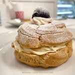 ガストロノミア ヨシ - 本日SP２ ダークチェリーのシュークリーム