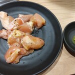 七輪焼肉 安安 - 【 とりもも・＋ わさび】  ３００円  （ 税別 ）