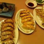 宇都宮餃子館 餃子村本店 - チーズ餃子　海老餃子　健太餃子