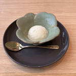 象印食堂 - デザートのお米のアイス