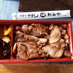 登利平 - 料理写真:鳥めし松850円