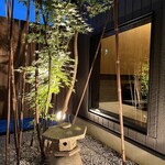 焼肉処 葡萄匠屋 - 【離れ】日本庭園を眺めながら