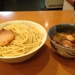 頑者 - 味玉つけめん特盛り！　　これにスタンプがたまったのでアブリチャーシューサービス！　ってことは、ほぼ特製つけめんってことかな。イエース！  