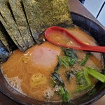 ラーメン 杉田家 - 並ラーメン