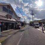 すがの屋 - 駐車場は右側だ