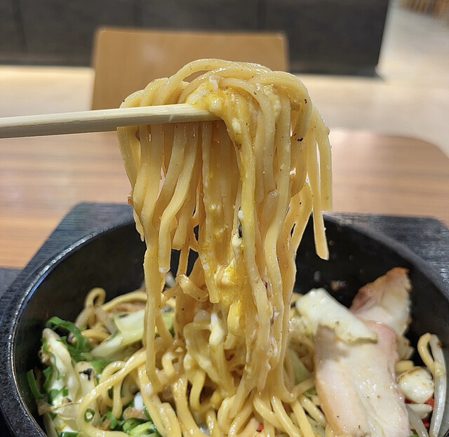 閉店】鉄鍋まぜ焼そば 鐵 イオンモール四條畷店 - 忍ケ丘