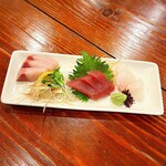 蛍 - 写真左側から、鰤、鮪、鯛になります(o^^o)