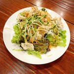 蛍 - 食欲アップ⤴️にうってつけのサラダです(o^^o)