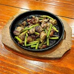 蛍 - 砂肝のガーリックバター炒めです(o^^o)