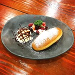 蛍 - 久しぶりの揚げパンは美味しかったです(o^^o)