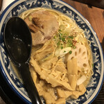 Wafuura Menyondaime Hinodeya - 雅楽谷（うたや）ラーメン　850円
                        　＋穂先メンマトッピング　150円