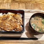 薩摩 雅咲亭 - 桜島美湯豚　バラ肉重（豚汁付き）