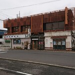 魚民 - コンビニの向かいのお店の外観です。