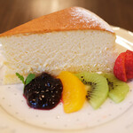 Bakery Tearoom Nico - ケーキセット 1100円 のスフレチーズケーキ
