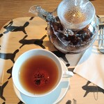 家と庭 - 和紅茶はくせがなく飲みやすいお味。