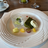 ポム・ダダン - 