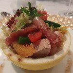 ラ・ロゼット - 8月夜　前菜（フォアグラのパテ・サーモン・生ハム・フルーツ・インゲンなどなど）