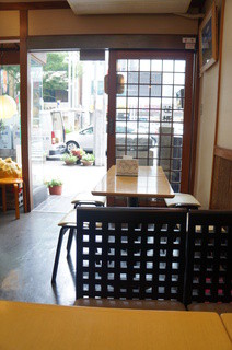 Sasayanagi - 落ち着いた雰囲気の店内。